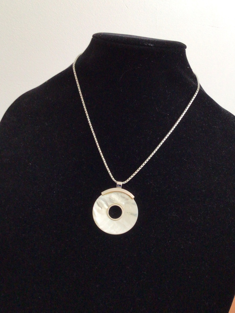 Park Lane? Silver Tone Mother of Pearl Colored Circular Pendant Necklace 22”